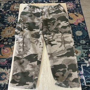 Cabela's Tan and Green Knit Pants